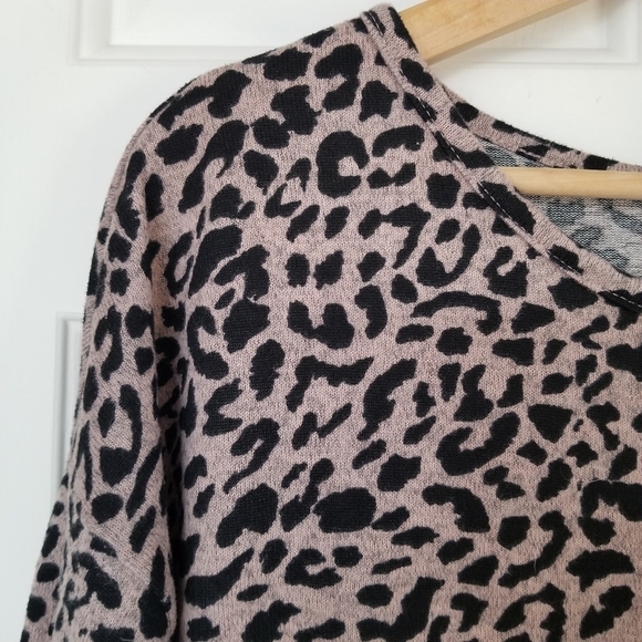 ONLY Animal Print Loose Long Sleeve Top in Blush Pink & Black - Picture 7 of 14